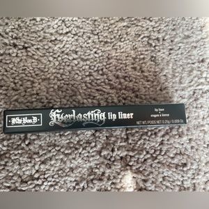 Kat Von D Vegan Beauty everlasting lip liner in the shade Rosary.